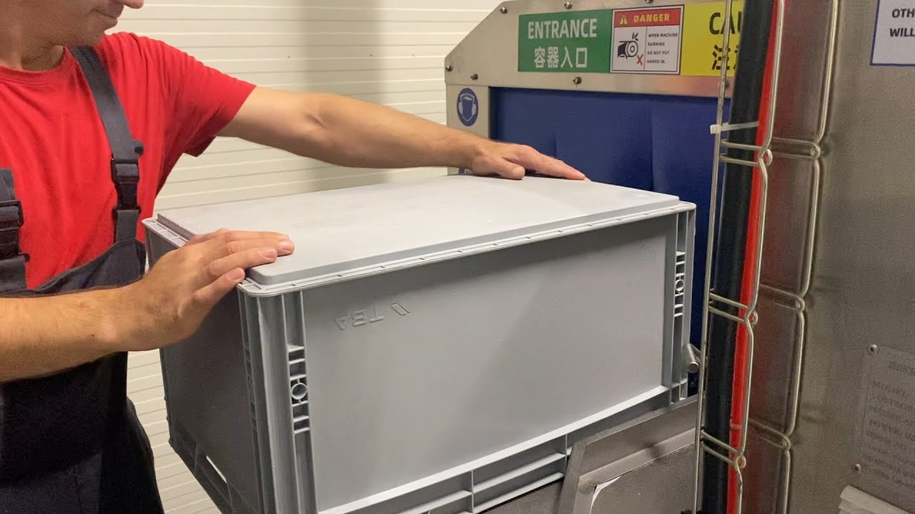 Průmyslová myčka přepravek - Na míru pro potravinářský průmysl